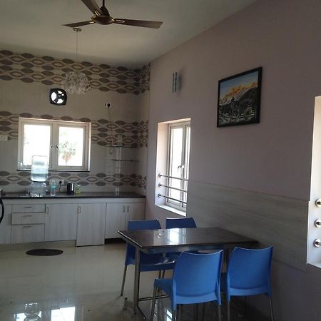 Oyo 4355 Goodland Inn Chennai Bagian luar foto