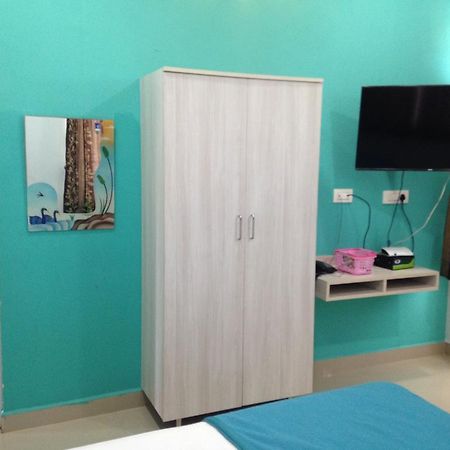 Oyo 4355 Goodland Inn Chennai Bagian luar foto