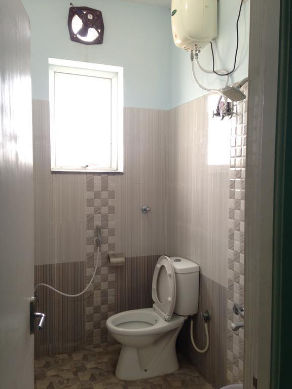 Oyo 4355 Goodland Inn Chennai Bagian luar foto