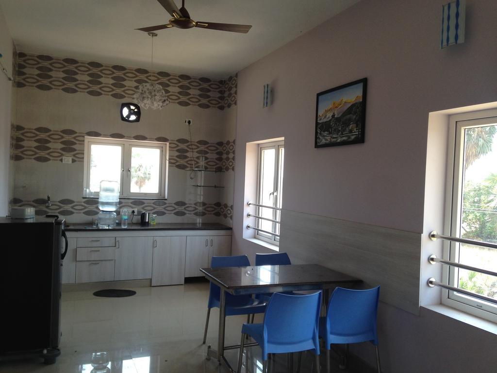 Oyo 4355 Goodland Inn Chennai Bagian luar foto