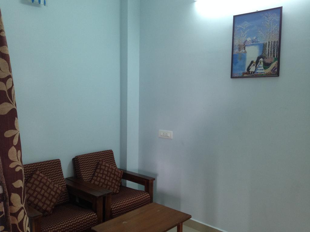 Oyo 4355 Goodland Inn Chennai Bagian luar foto