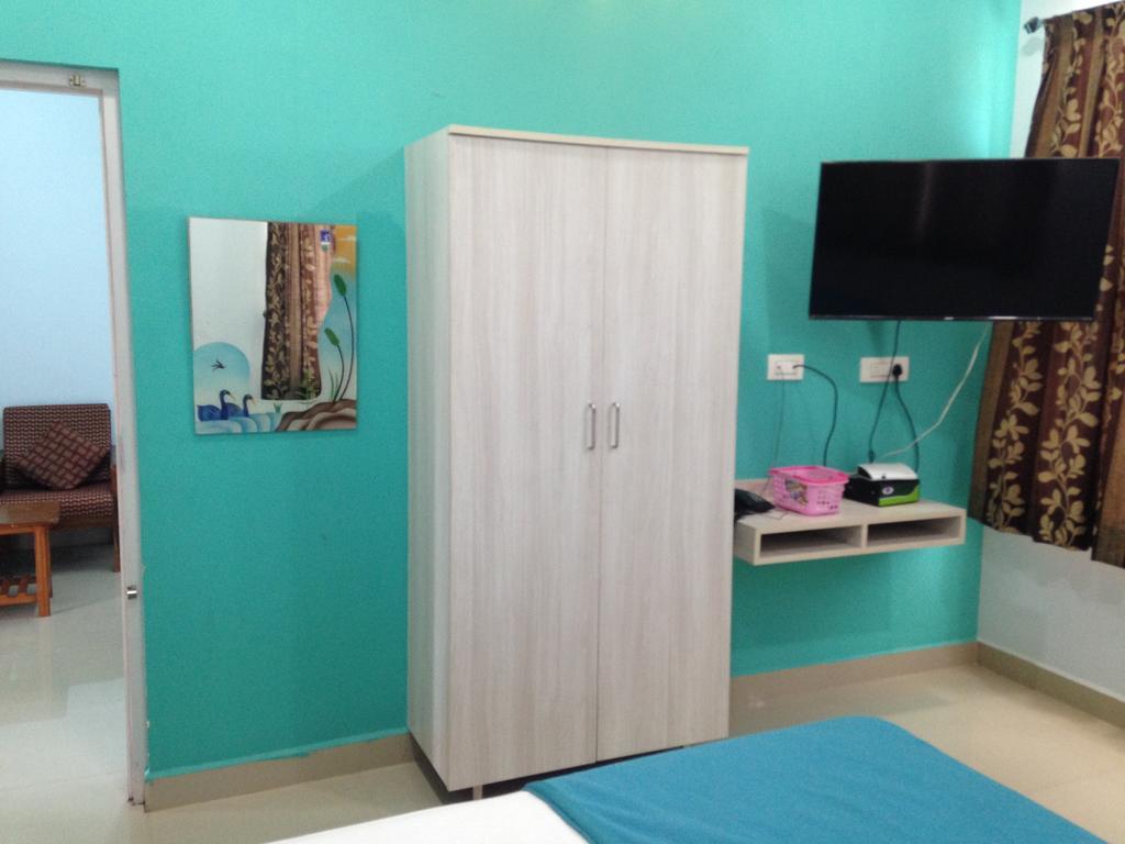 Oyo 4355 Goodland Inn Chennai Bagian luar foto